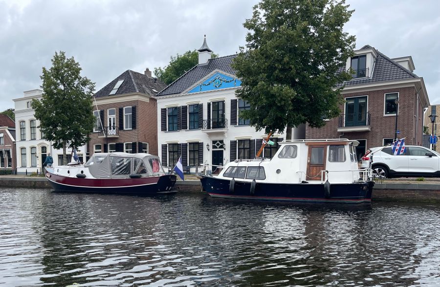 Varen langs de monumenten van de Vaart