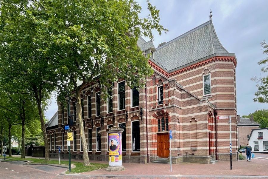 Rondkijken in het oude Asser postkantoor