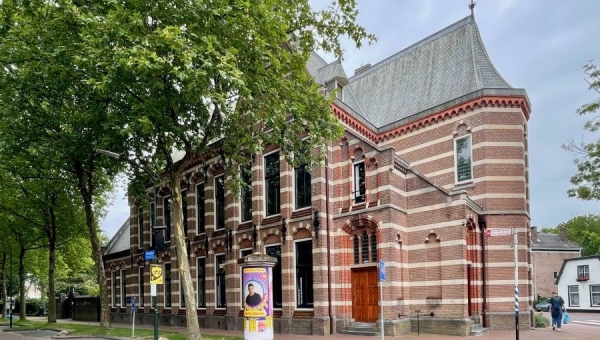 Rondkijken in het oude Asser postkantoor